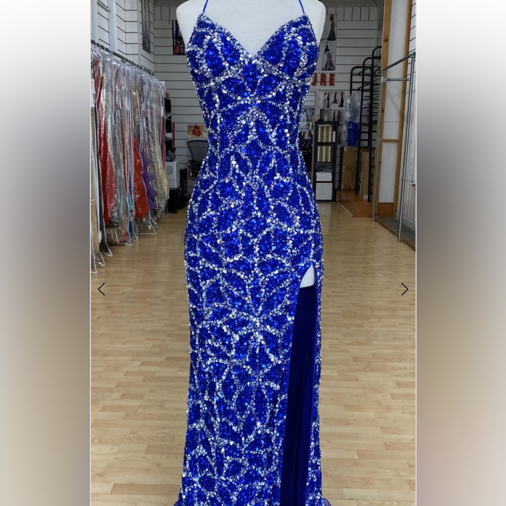 Elegant Blue Sequin Evening Gown